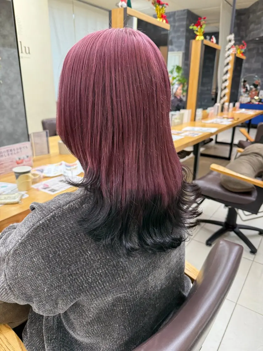 セミロング カラー シールエクステ ベージュカラー ブリーチ ブロンド ブラウンカラー ヘアカラー 🩵さき🤍 可愛いを叶える美容師のヘアスタイル