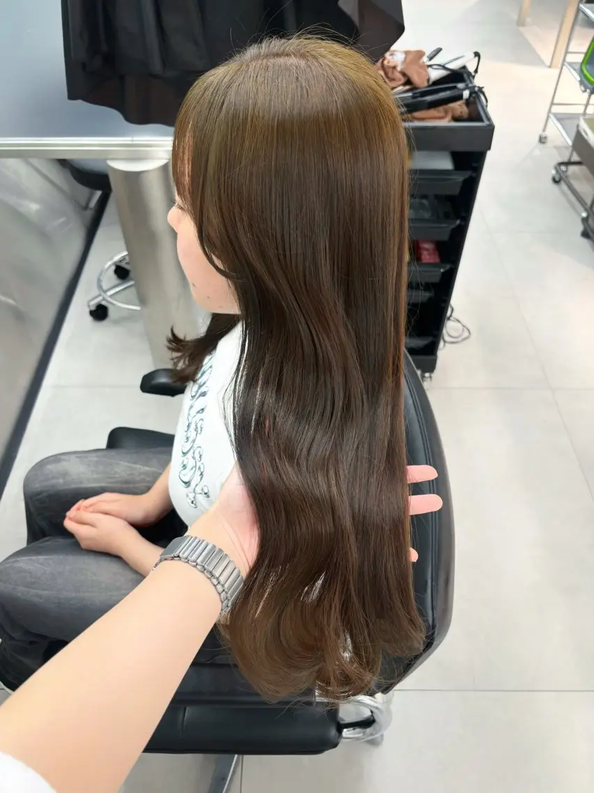 ロング カラー ベージュカラー ミント ミントベージュ ヘアカラー 𝗺𝗶𝗸𝘂♡ 似合わせ🎀のヘアスタイル