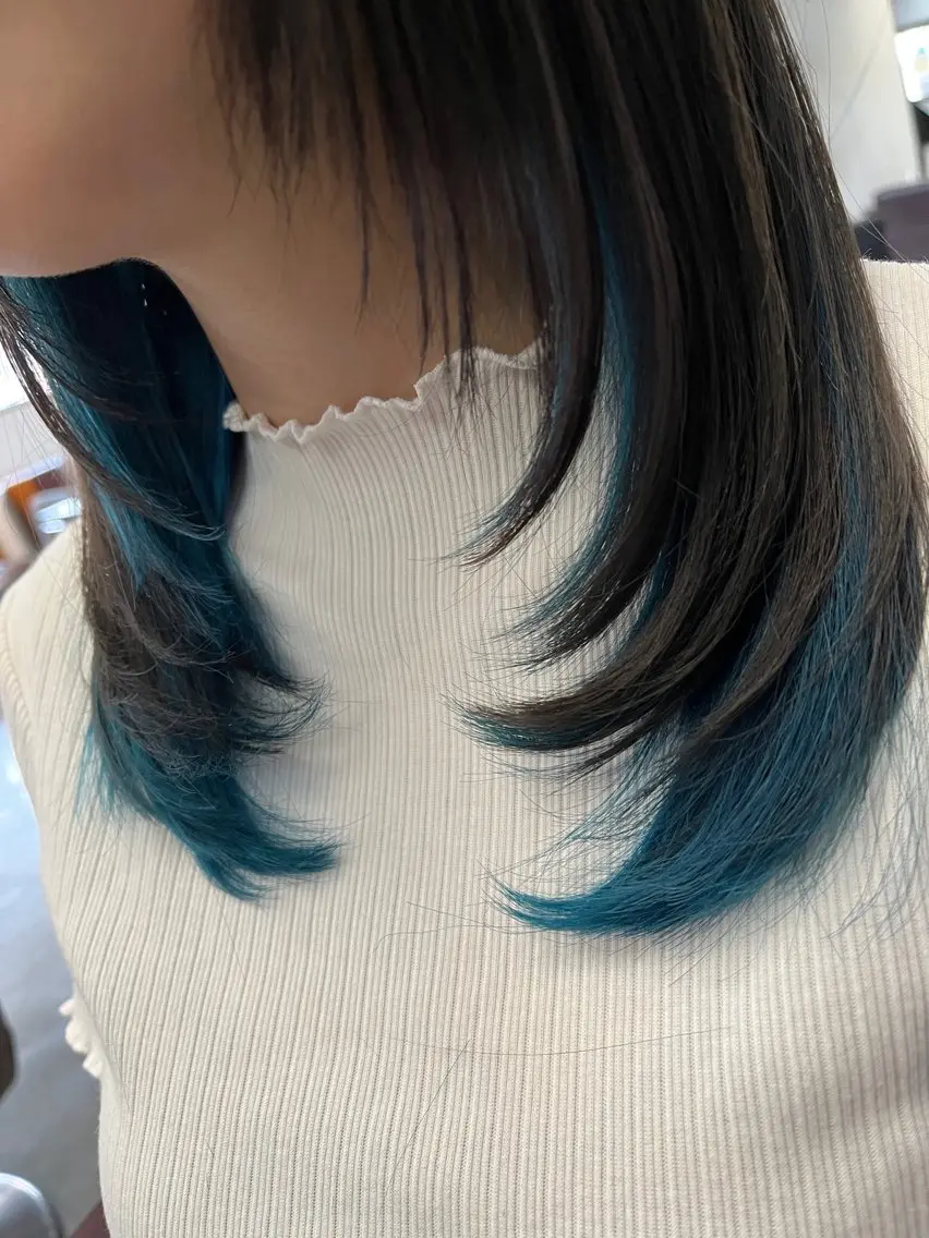 セミロング ［ステレオ知立］岡田 ウルフ✂️のヘアスタイル