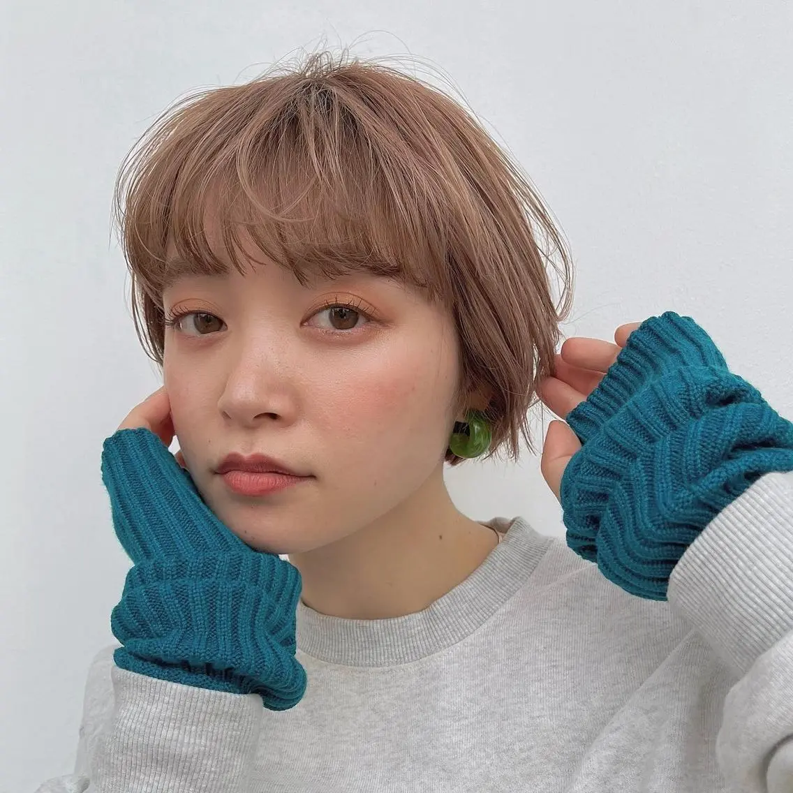 ショート ハイライト ショートヘア 🌱ボブ/レイヤー/ ベージュ/あやみ✨のヘアスタイル