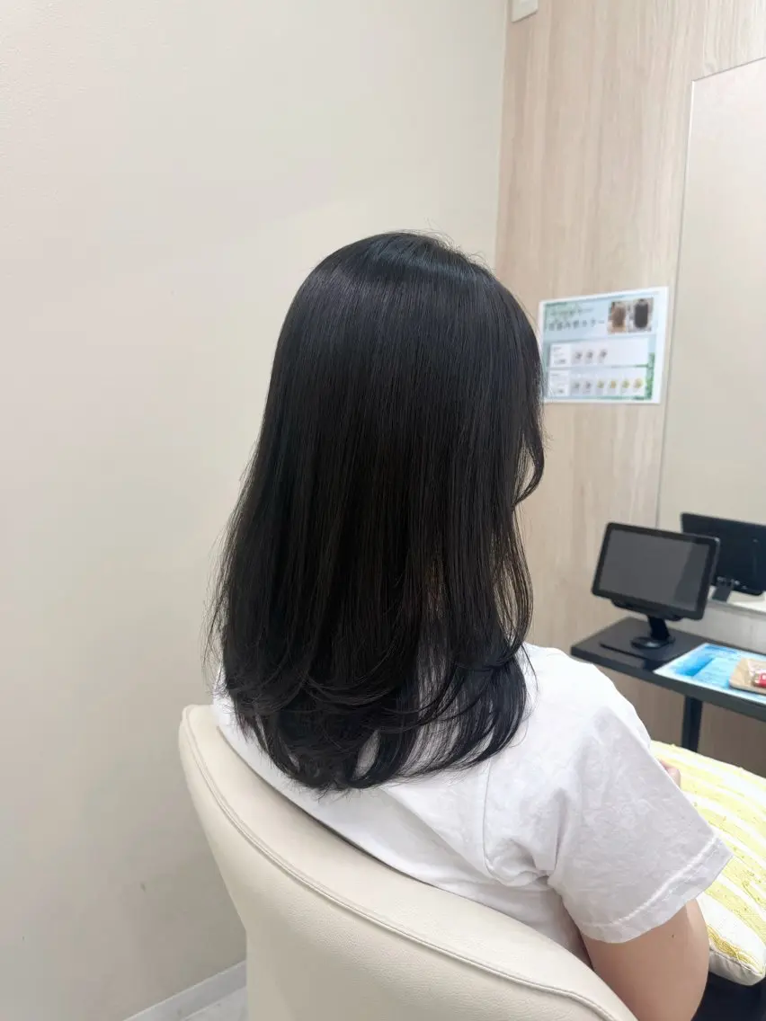 ミディアム カラー 金城 有希のヘアスタイル