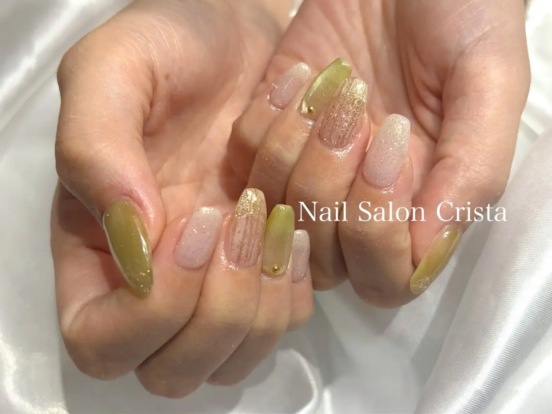 ネイル グリーン ハンドネイル CRISTA MOMOのネイルデザイン