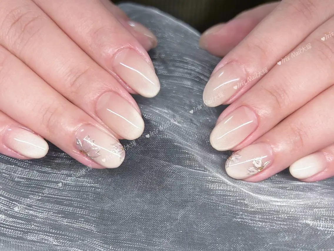 ネイル アートネイル 桜ネイル グラデーション マグネットネイル ハンドネイル ハンドケア 🍒IRIS Nail🌸のネイルデザイン