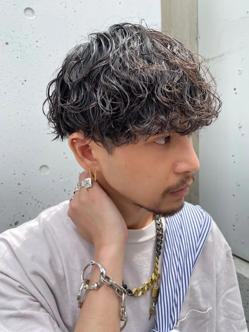 カット+波巻きパーマの写真