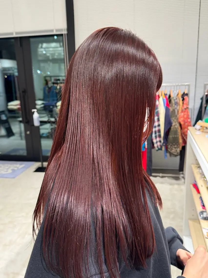 ロング カラー ブリーチ カシス ダブルカラー ブリーチなしカラー レッドカラー ヘアカラー 中野 遥のヘアスタイル