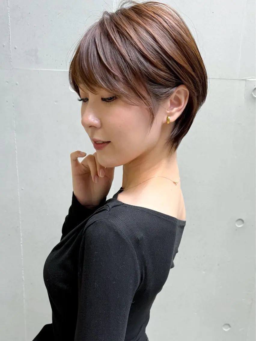 ショート くびれヘア ショートヘア 数名限定/似合わ ショート+艶カラー✨のヘアスタイル