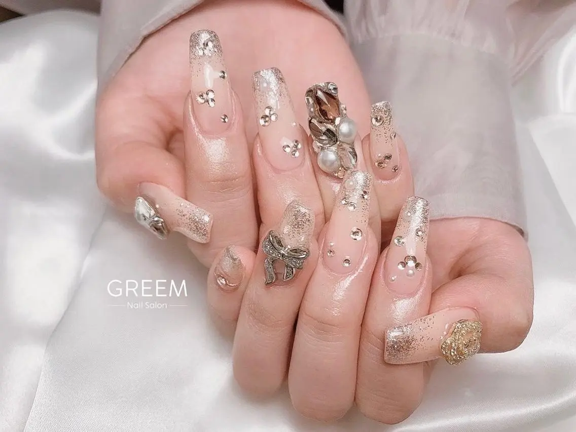 ネイル ジェルネイル キラキラネイル 韓国ネイル ラメ(グリッター) ラメグラデーション GREEM グリームのネイルデザイン