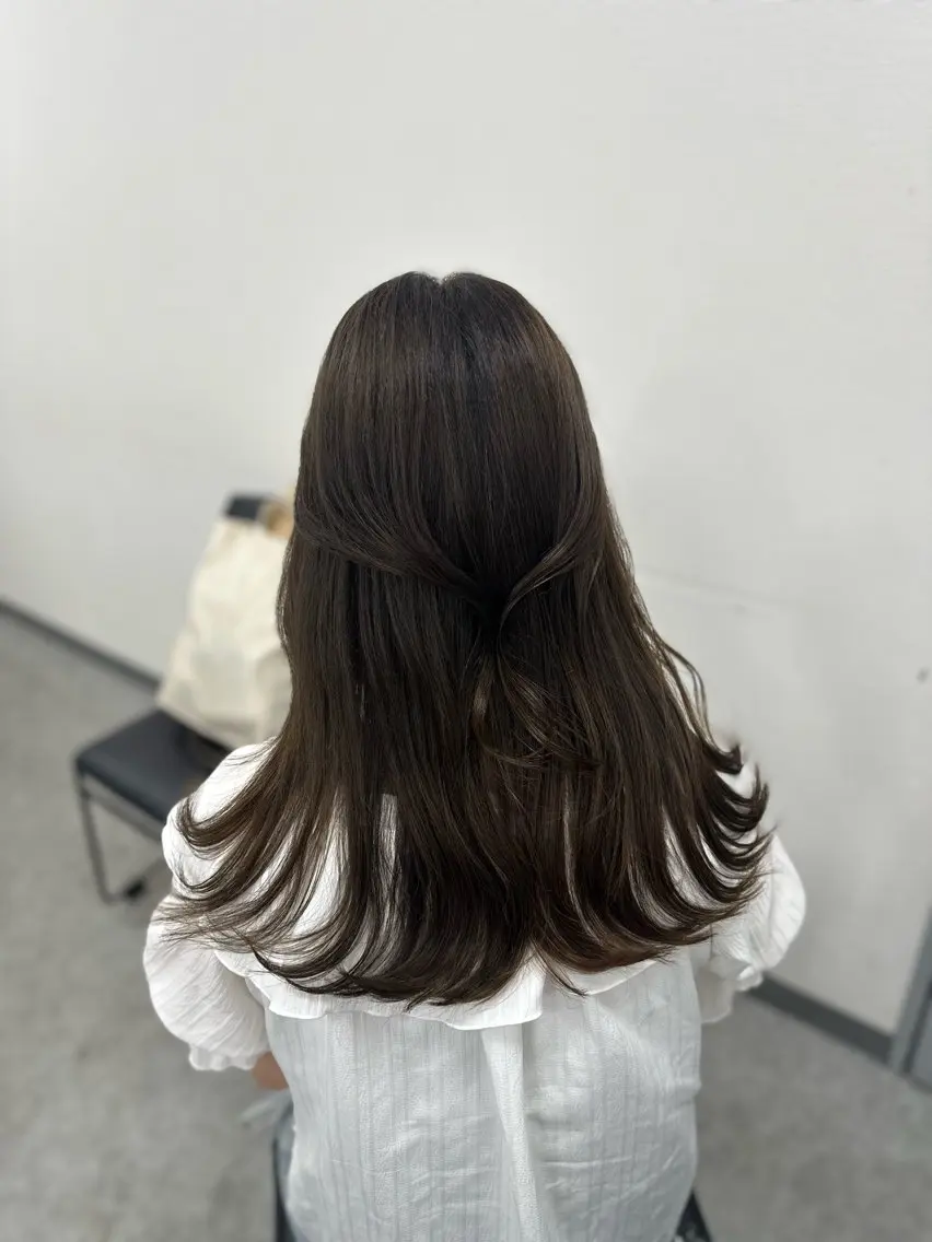 セミロング ♡海外girl重め レイヤーMEARI♡のヘアスタイル