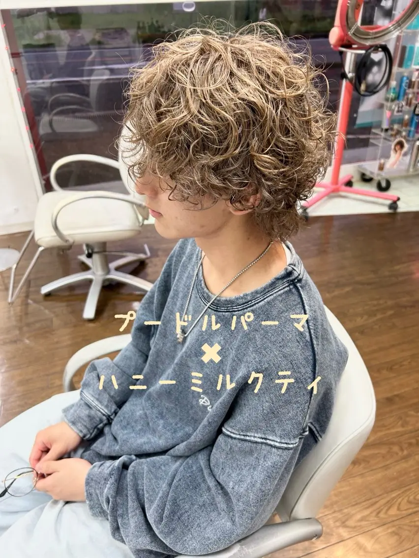 ショート カラー ダブルカラー ヘアカラー GLAD 萩原のヘアスタイル
