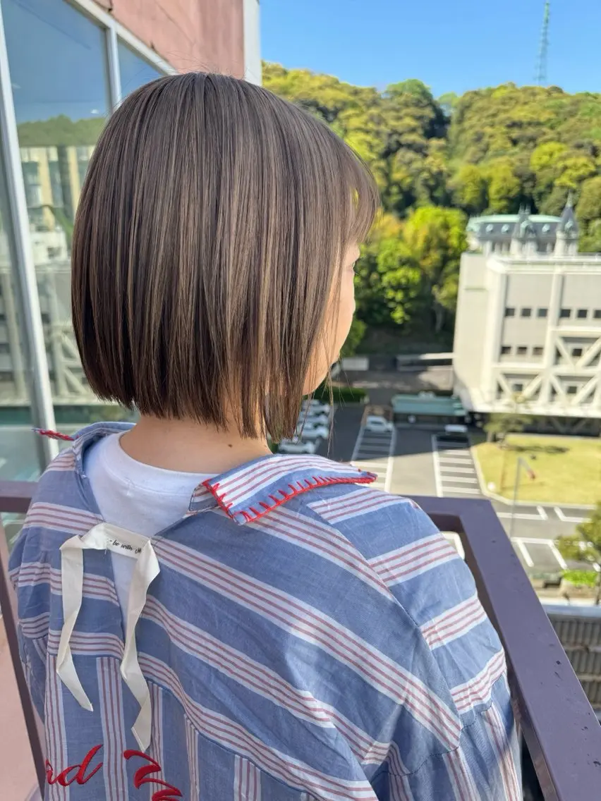 ショート ヘアカラー Viage （ビアージュ）のヘアスタイル