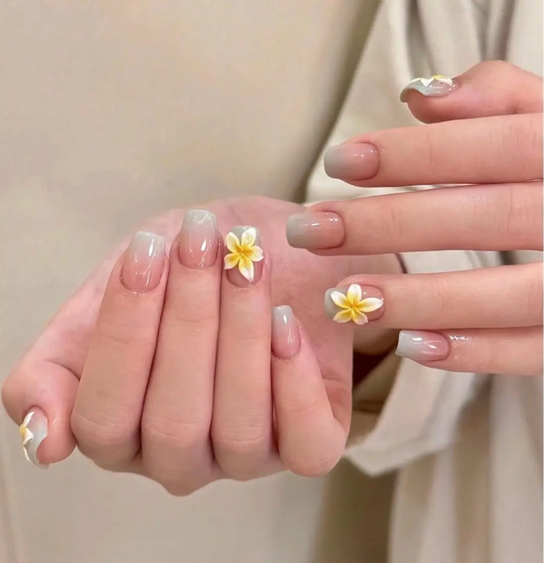 ネイル チークネイル 長さ出し フットネイル ジェルネイル 卒業式 𝓐𝓷𝓻𝓲 XiinhNailのネイルデザイン