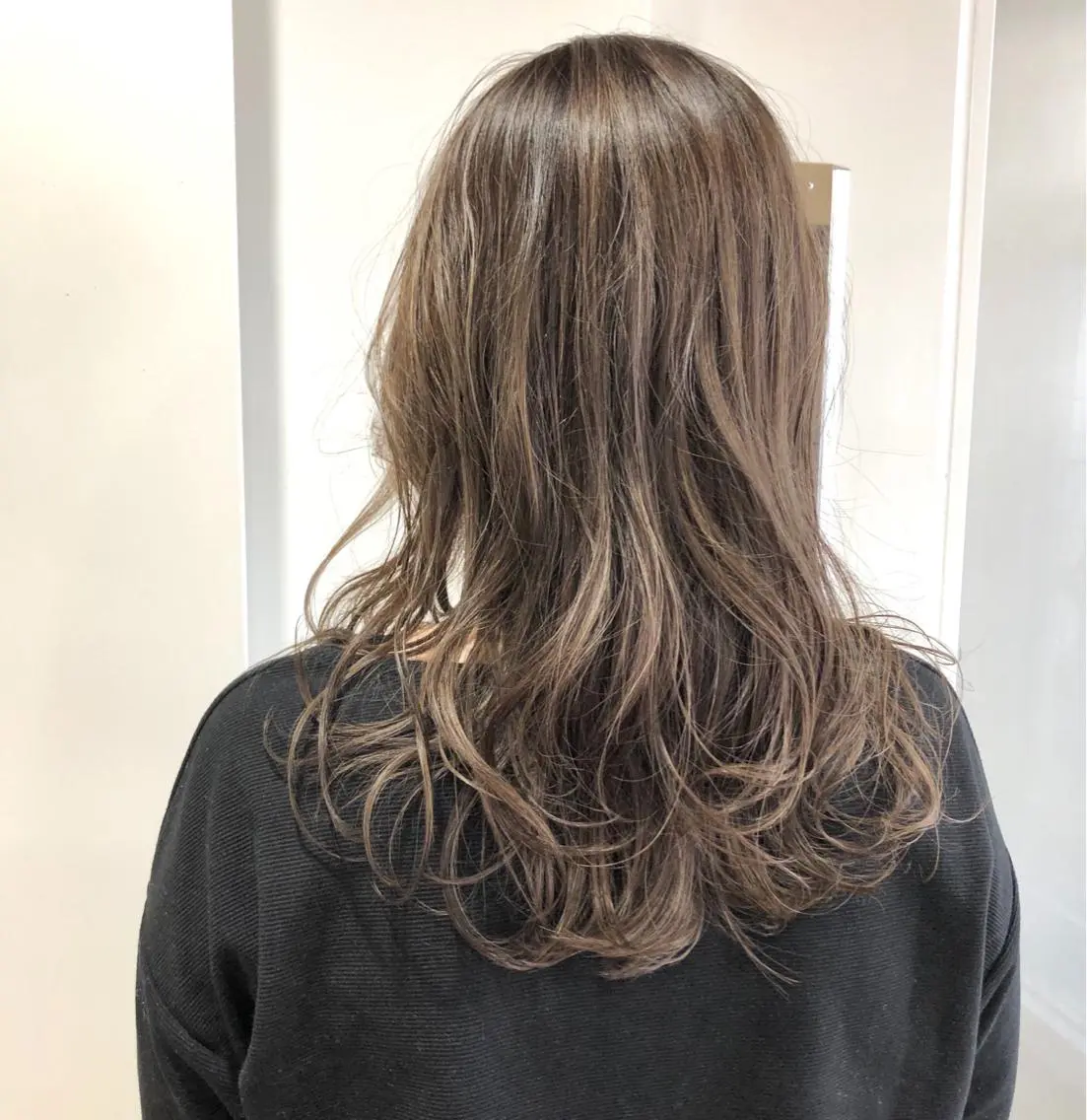カラー 透明感カラー グレージュ やじま ひろこのヘアスタイル