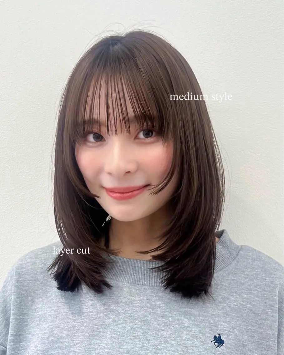 ミディアム カット ヘアカラー manami/ ハッシュレイヤーのヘアスタイル