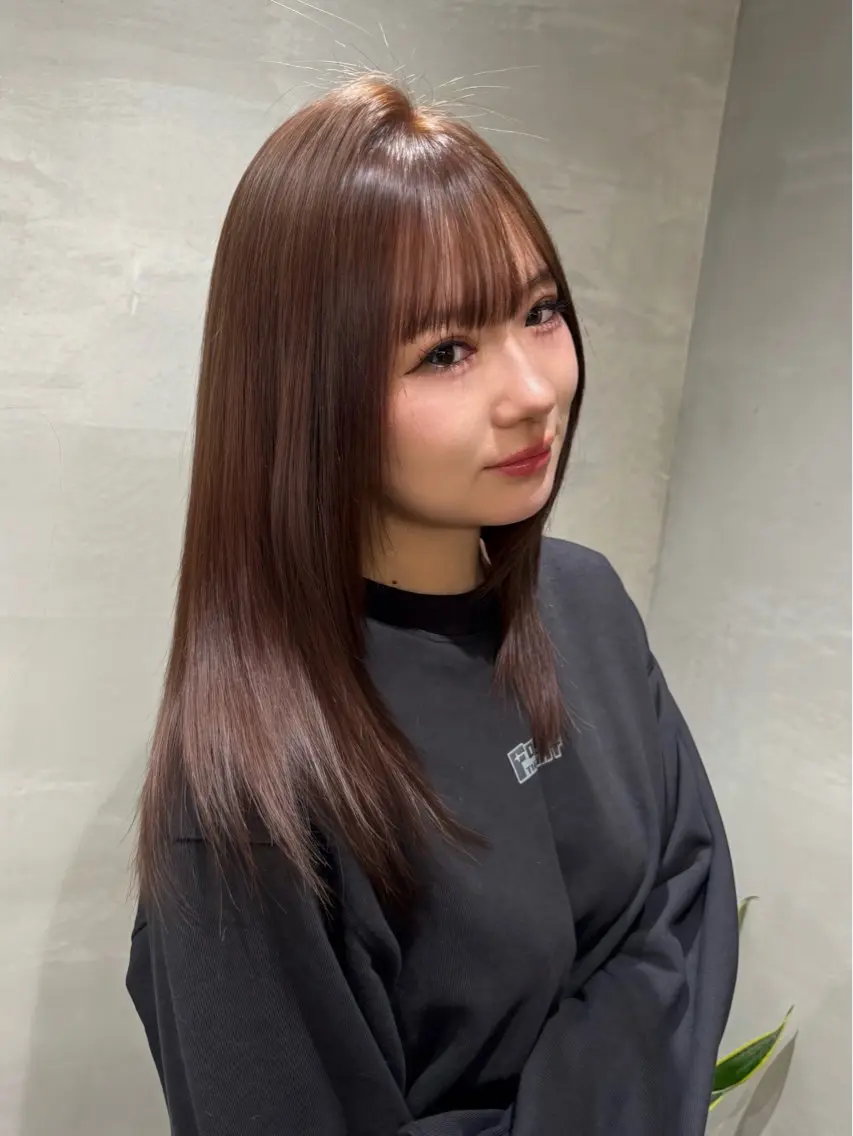 ロング カラー ブラウンカラー ナチュラルブラウン ヘアカラー トリートメント Anna / TWINのヘアスタイル