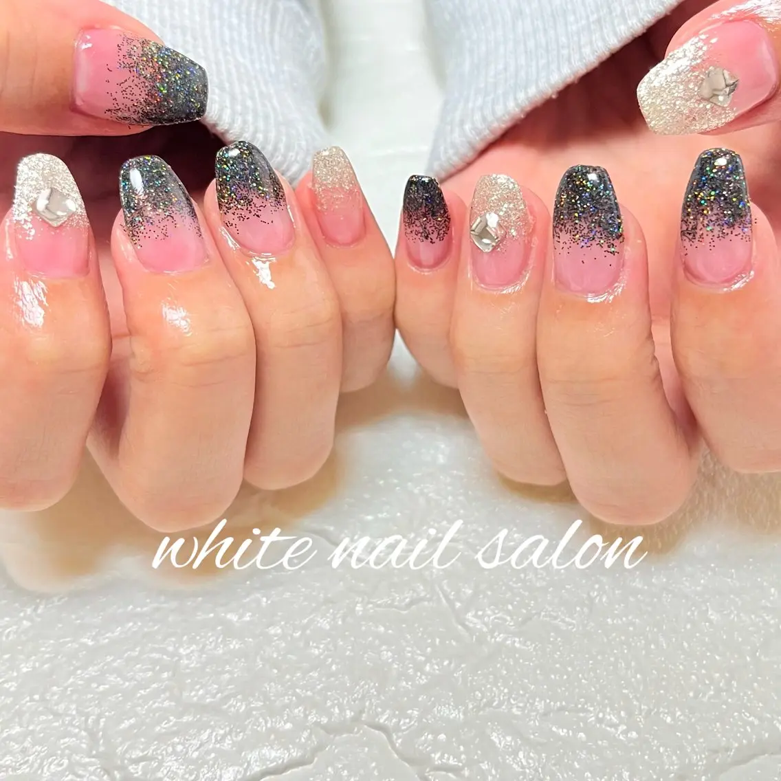 ネイル ラメ(グリッター) シンプルネイル white nail salonのネイルデザイン