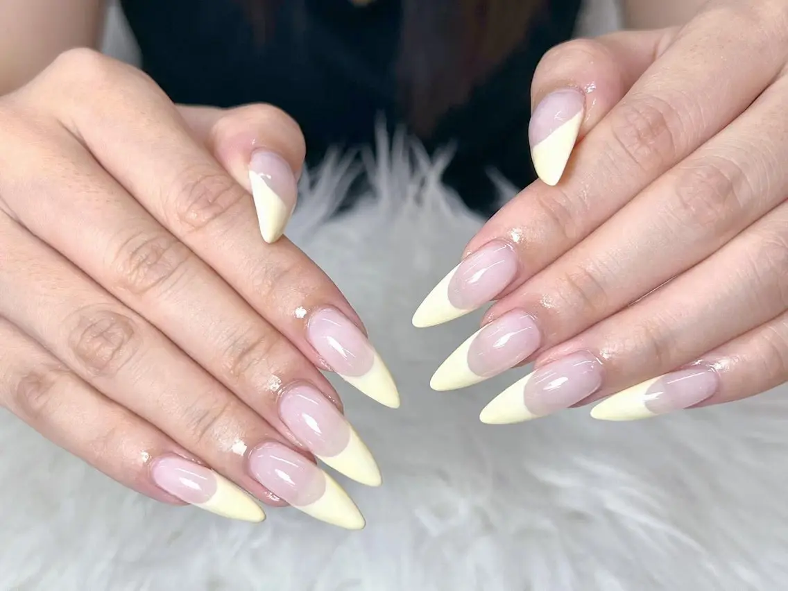 ネイル AURA NAIL 上前津のネイルデザイン