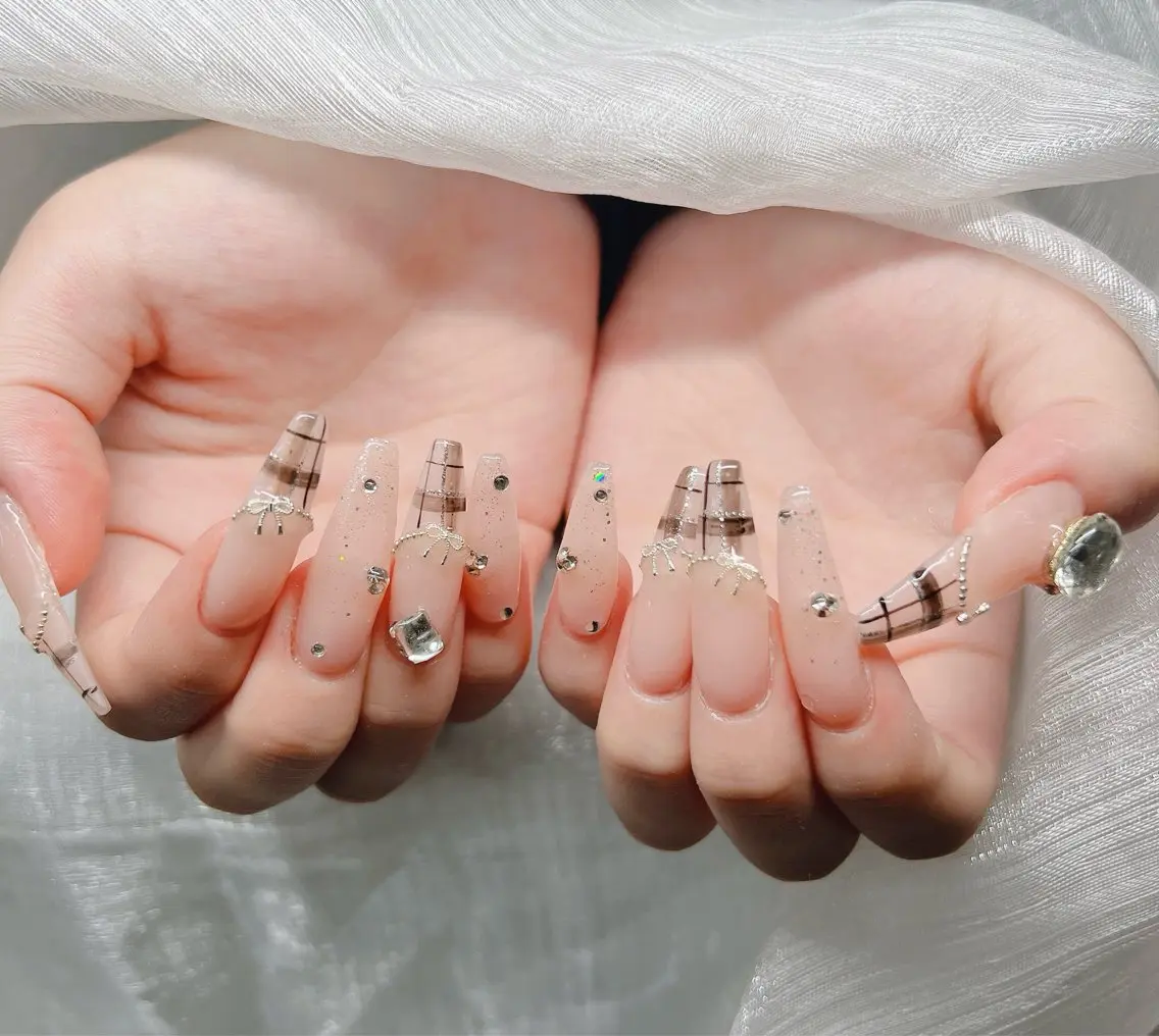 ネイル 長さ出し グラデーション 卒業式 キラキラネイル マグネットネイル ハンドネイル Lee Nailsのネイルデザイン