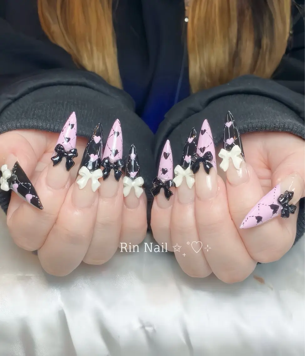 ネイル アートネイル チークネイル ジェルネイル ロングネイル マグネットネイル ハンドネイル Rin Nail 新大久保店のネイルデザイン
