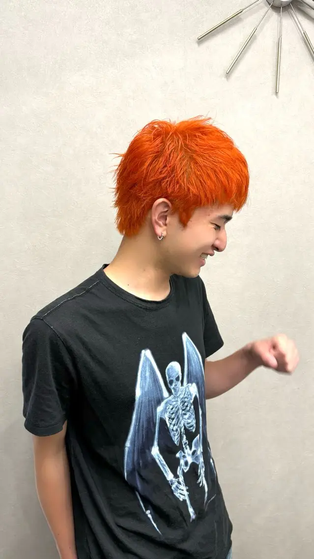 カラー メンズ オレンジ ヘアカラー トリートメント 中西 琉渚のヘアスタイル