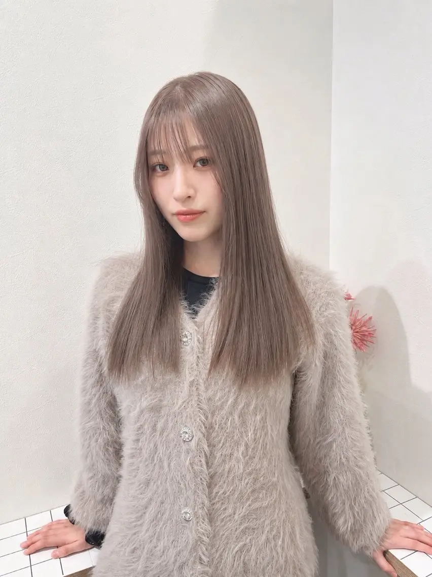 ロング カラー グレージュ ヘアカラー keshiki 大名のヘアスタイル