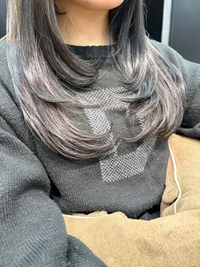 ロング 髪質改善 レイヤーカット 縮毛矯正 トリートメント 酸熱トリートメント カット ヘアカラー トリートメント ✨横須賀髪質改善✨️ 加藤 百音のヘアスタイル