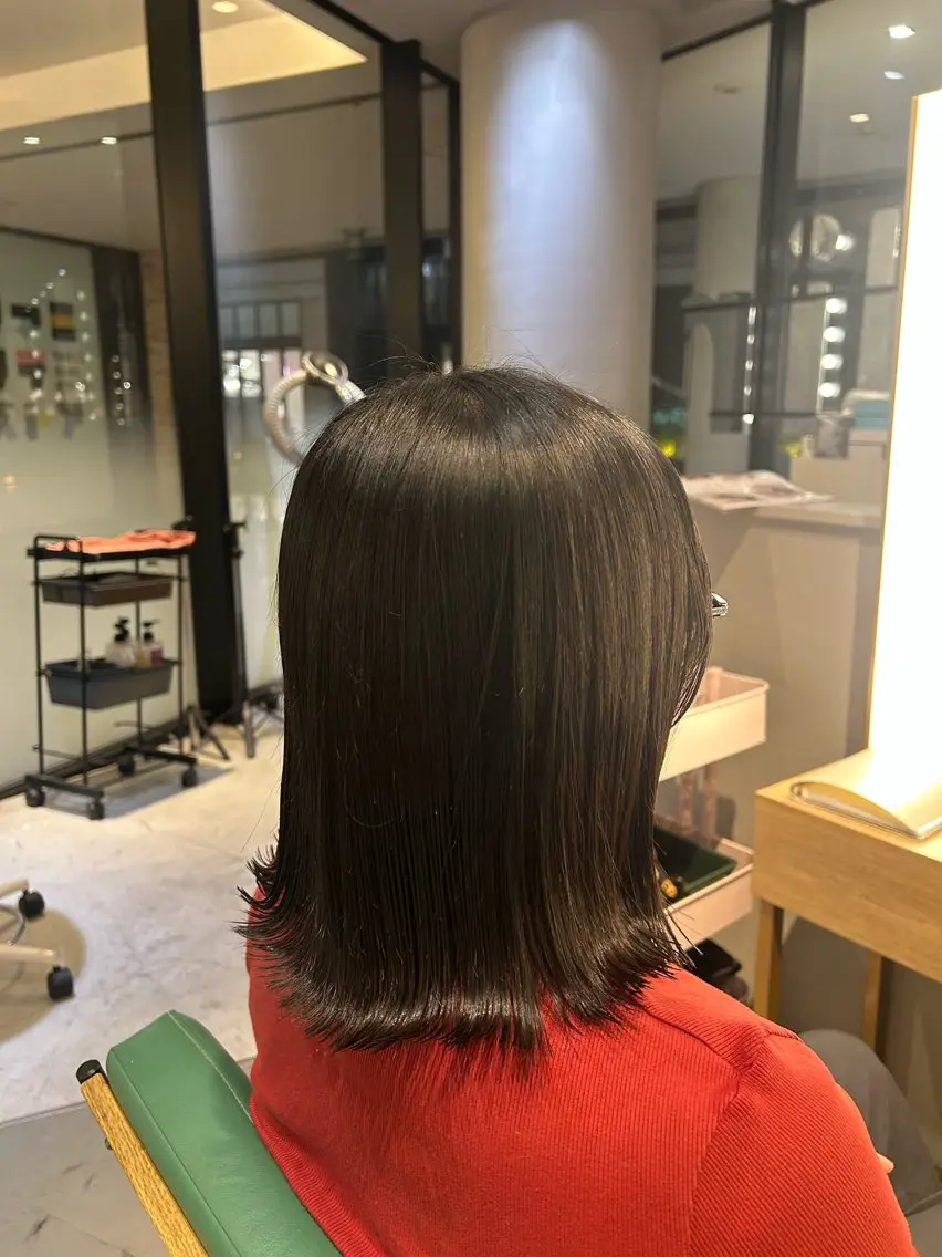 ミディアム 外ハネヘア Hotaru/梅田 /茶屋町のヘアスタイル