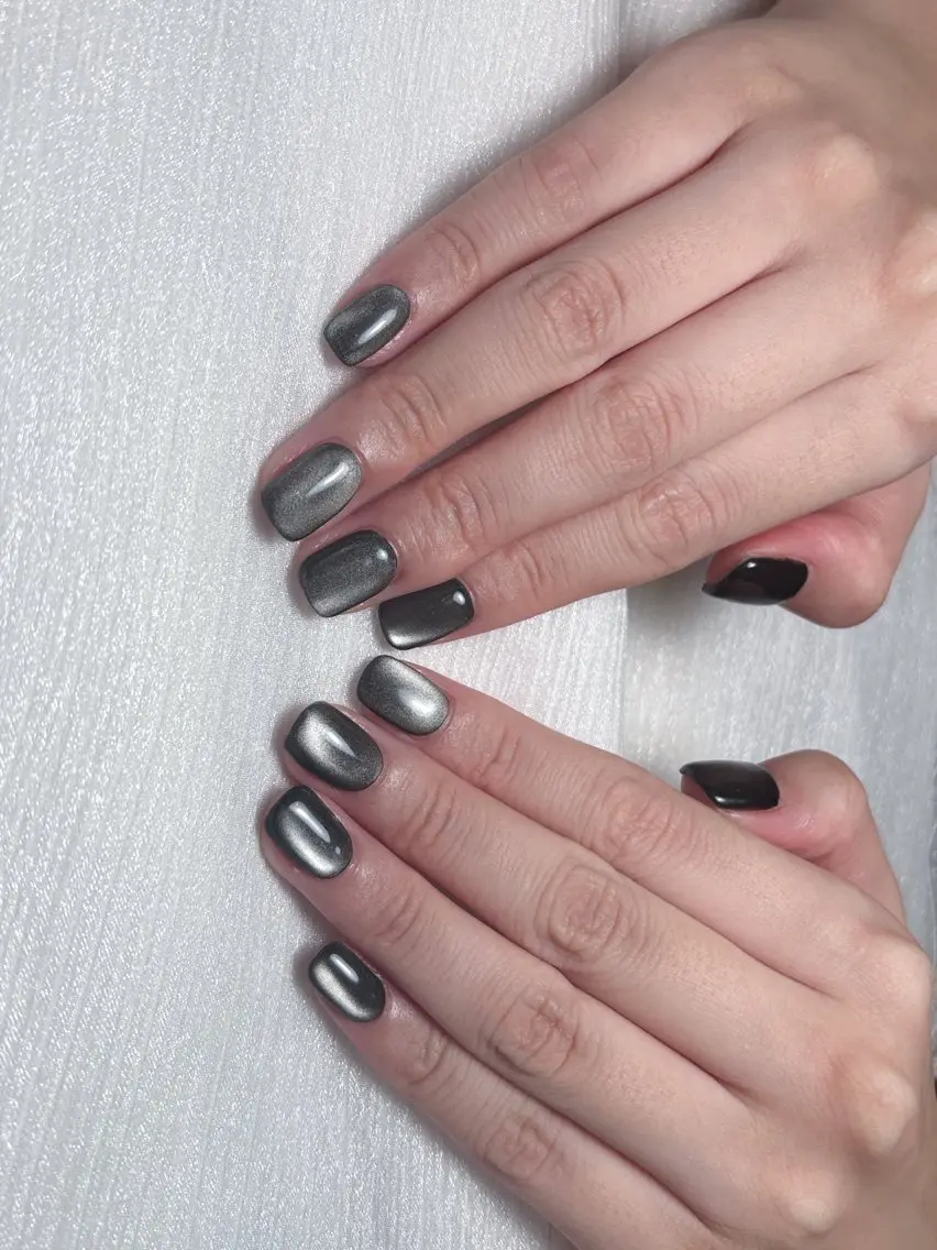 ネイル カジュアル ラメ(グリッター) マグネットネイル オフィスネイル ショートネイル Wilu nail 二子新地駅徒歩30秒のネイルデザイン