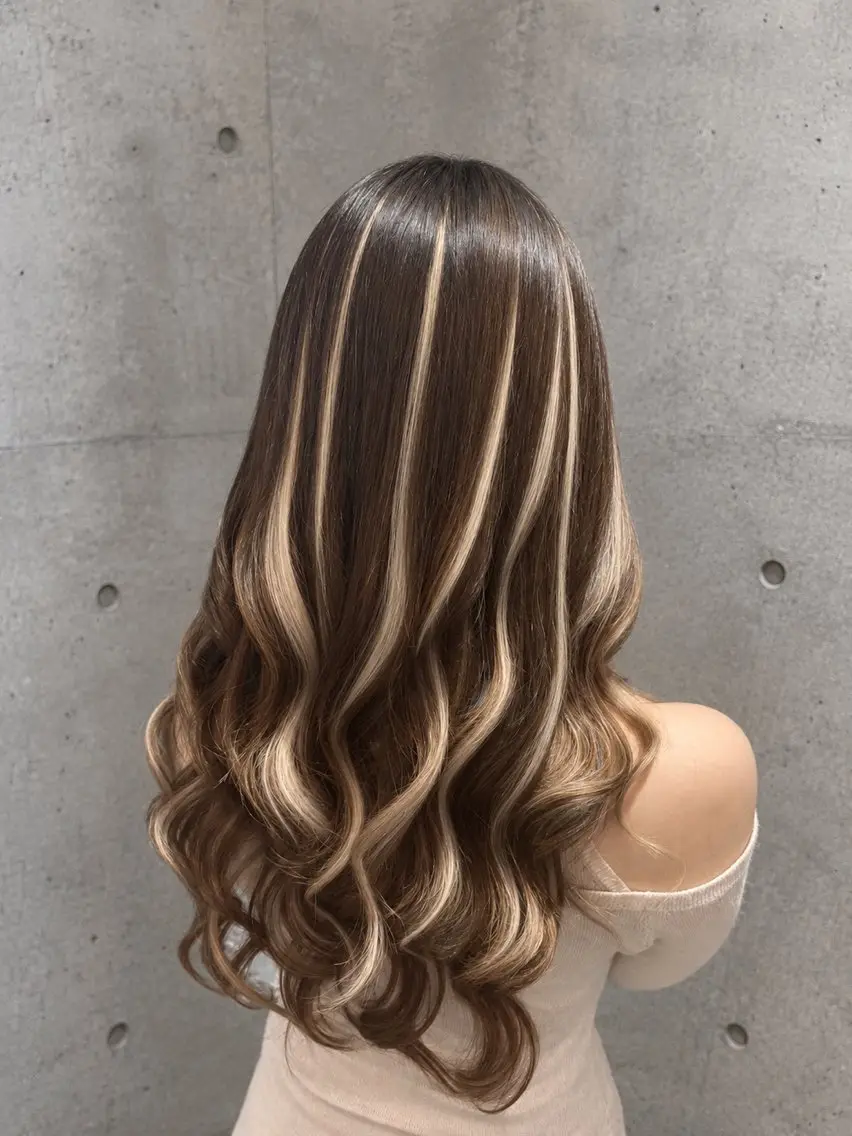 ロング エクステ レイヤーカット 吉川 眞之亮のヘアスタイル