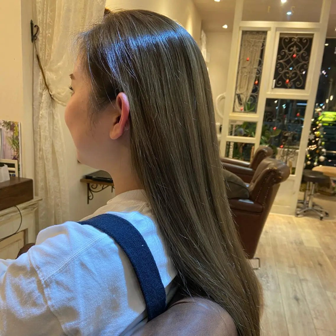 ロング カラー ヘアアレンジ ブリーチ ダブルカラー オリーブカラー カット ヘアカラー トリートメント Plaatje💐 ゆずはのヘアスタイル