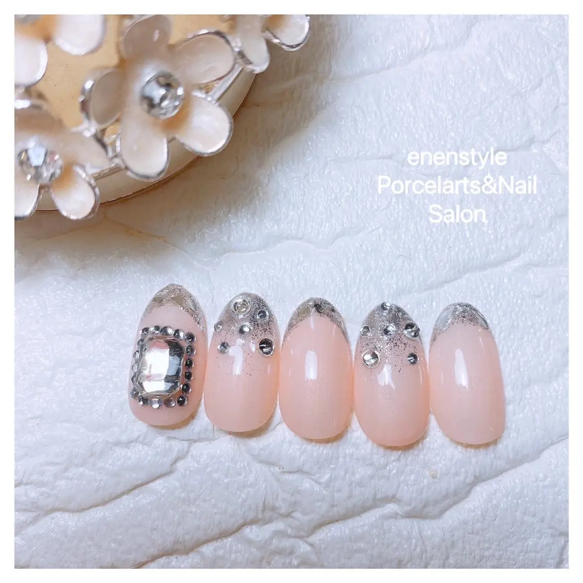 ミディアム ネイル 🐾enen style 🐾のネイルデザイン