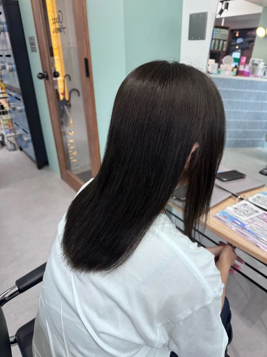 ミディアム カラー ヘアカラー トリートメント 吉松 ここみのヘアスタイル