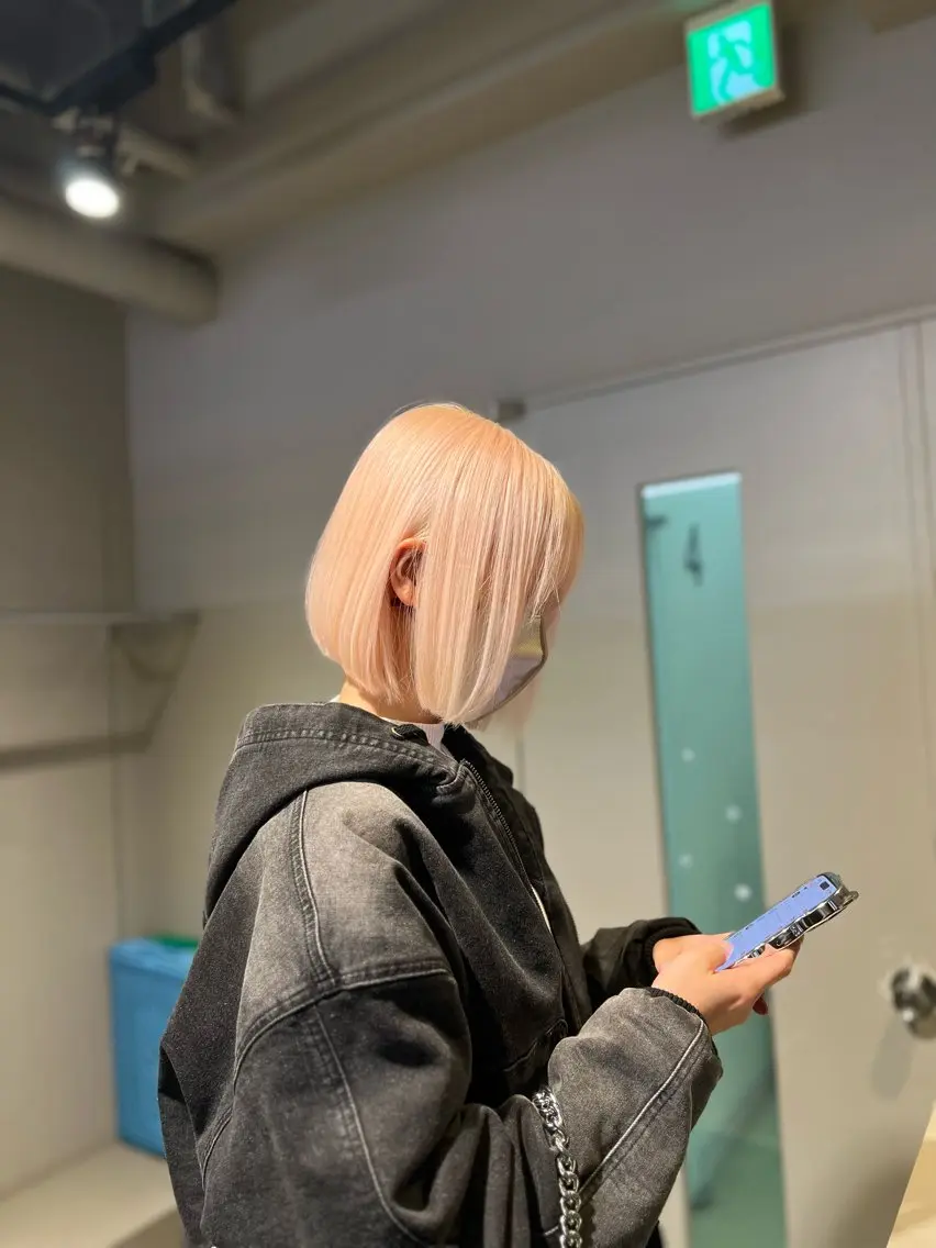 ショート ヘアアレンジ カット ヘアカラー トリートメント ヘッドスパ ヘアセット 💍透明感×韓流ハイ トーン💍RYUTAのヘアスタイル