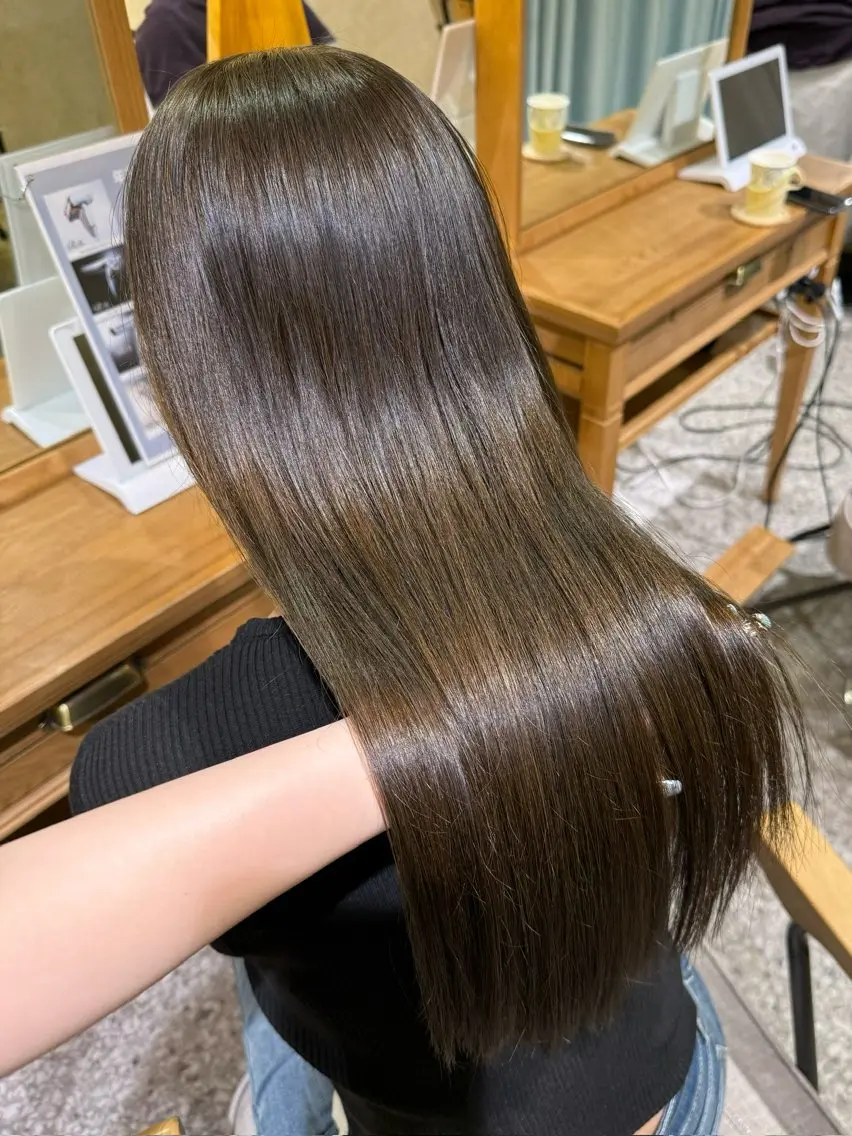 カラー 🩵🫧mei mei 🫧🩵のヘアスタイル