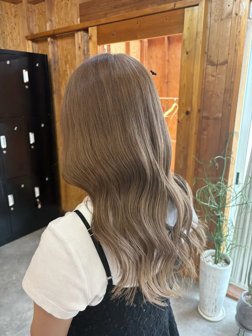 カラー まろみ暖色×ボブ ×chia🕯のヘアスタイル