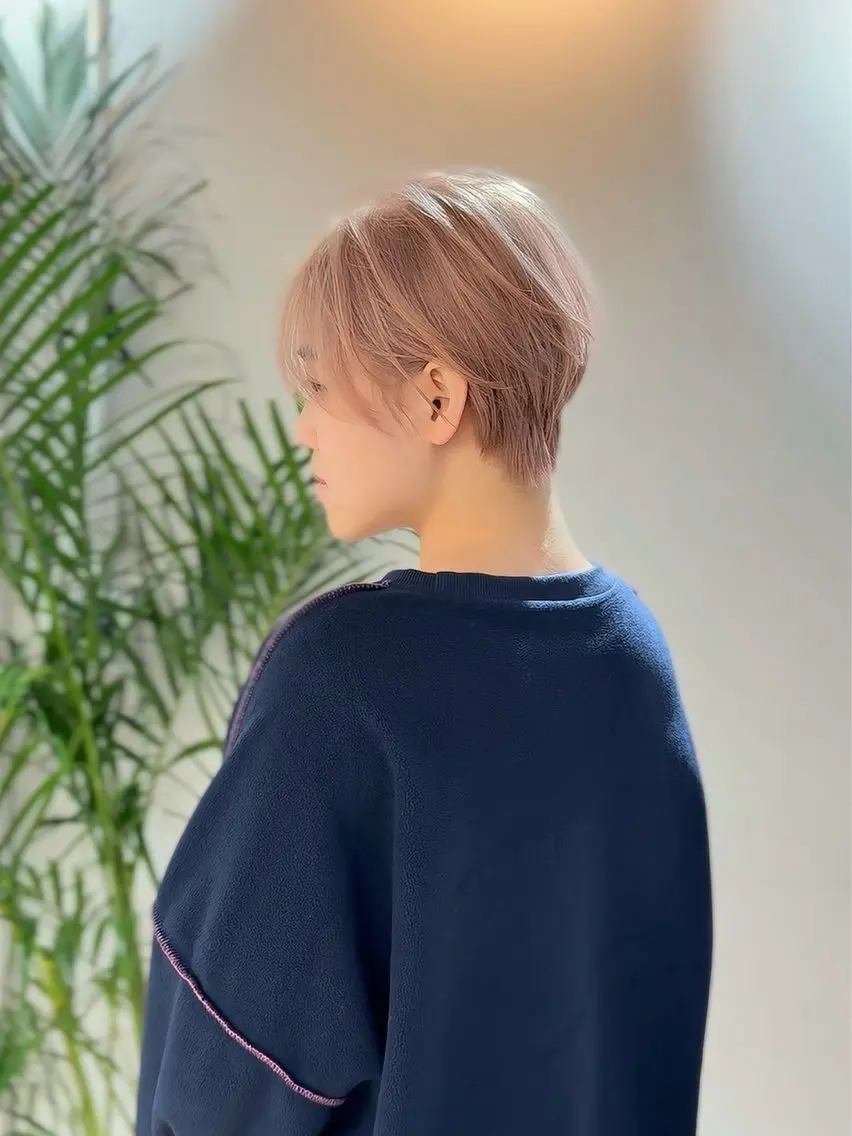 ショート カラー バレイヤージュ ベージュカラー ブリーチ ケアブリーチ デザインカラー ヘアカラー Kensho 京都駅 ケアブリーチのヘアスタイル