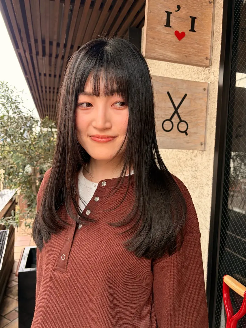 セミロング カラー レイヤーカット カット 艶髪・酸性ストレート フリツのヘアスタイル