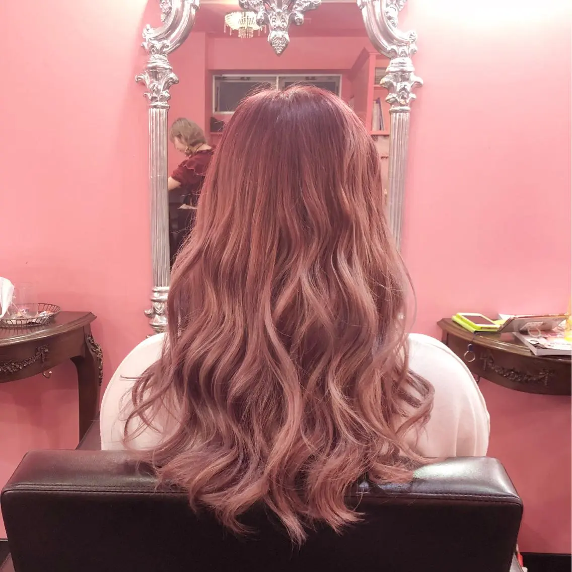 ロング カラー アッシュ ブリーチ ピンクカラー ピンクアッシュ 櫻井 愛弓のヘアスタイル