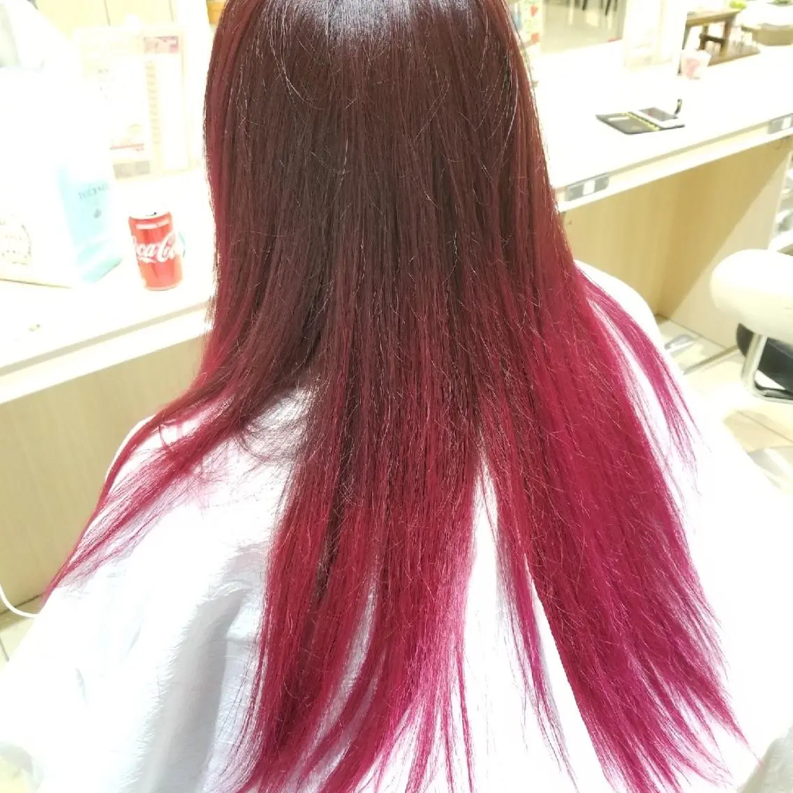ロング カラー ブリーチ グラデーションカラー イルミナカラー ピンクカラー パープルカラー 山内 佐江子のヘアスタイル