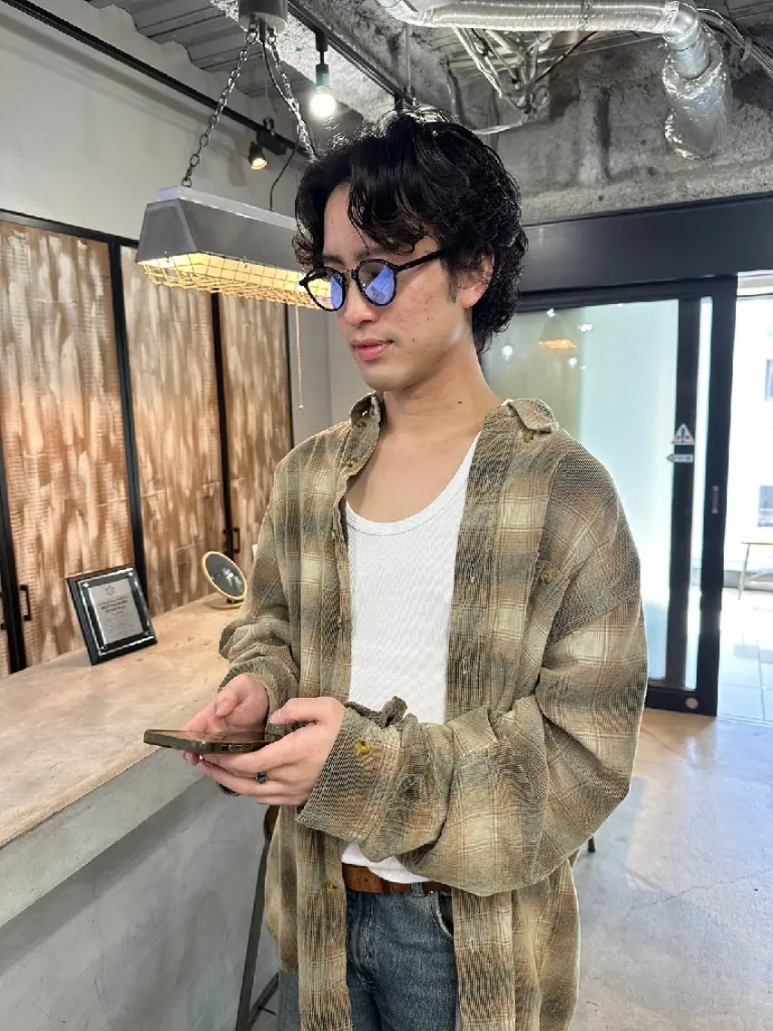 ミディアム パーマ カット ヘアカラー トリートメント 【毛流れヘア】 人気No.1/ユウキのヘアスタイル