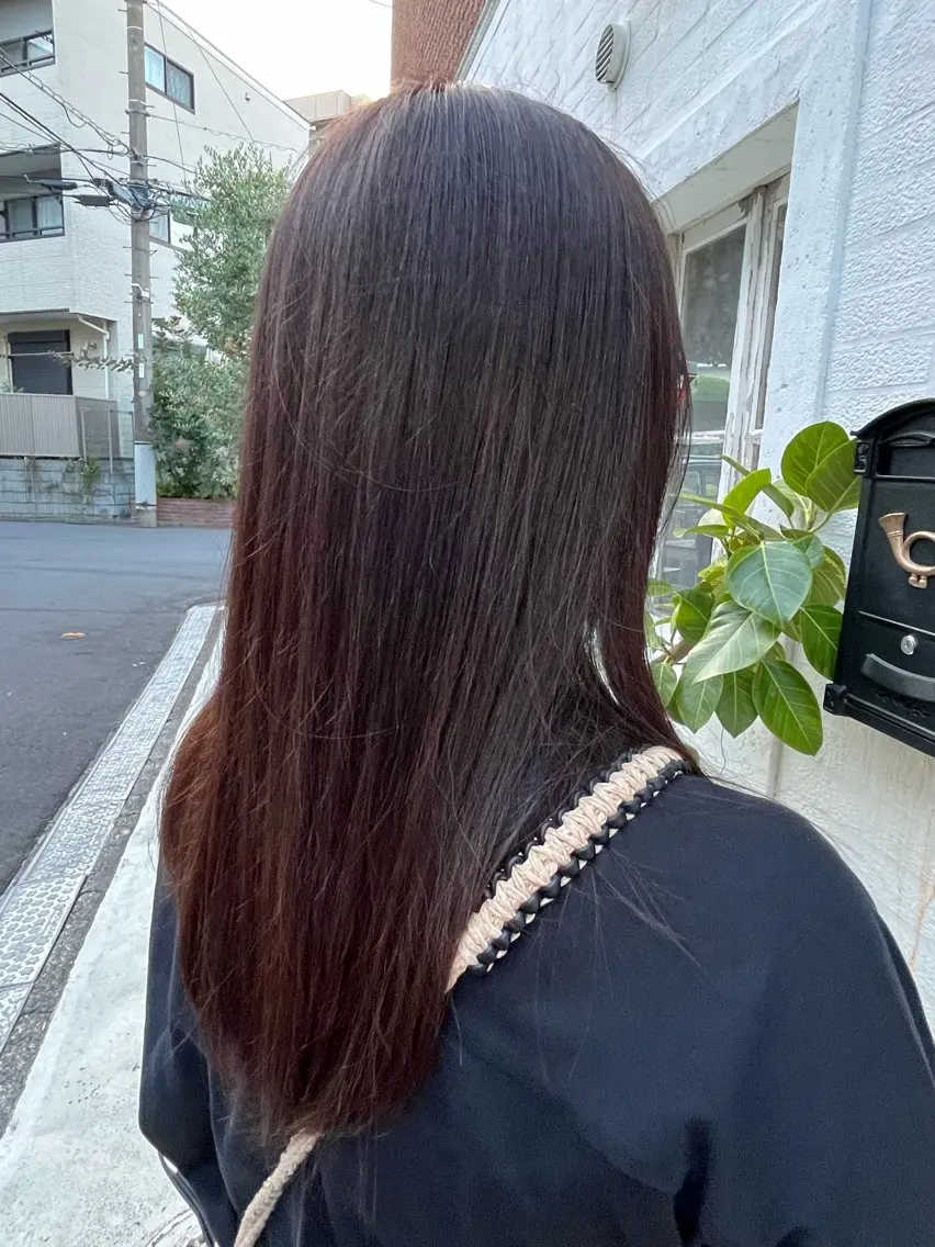 ロング カラー SAKI⭐️ブリーチ ・艶カラー⭐️のヘアスタイル