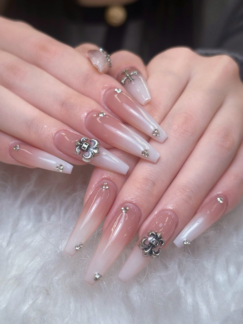 ネイル アニマル柄 ブラウン フットネイル フレンチネイル 韓国ネイル Lisa Nail Salonのネイルデザイン