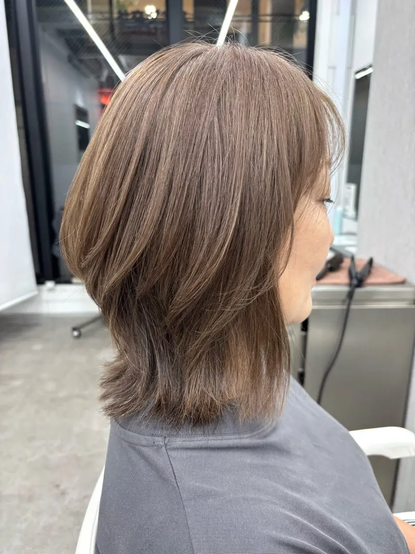 ミディアム ボブレイヤー ボブ ハイライト レイヤーカット カット ヘアカラー 関山浩平ショート /ボブ/ヘアセットのヘアスタイル