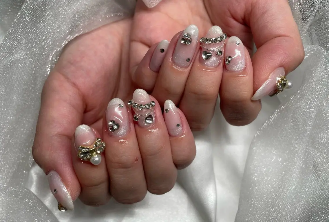 ネイル ハンドネイル Roi〈ロワ〉 Minakoのネイルデザイン
