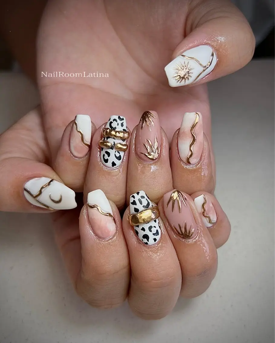 ネイル アニマル柄 マグネットネイル マットネイル ミラーネイル ハンドネイル ✾ NailRoom Latina🌻💓のネイルデザイン