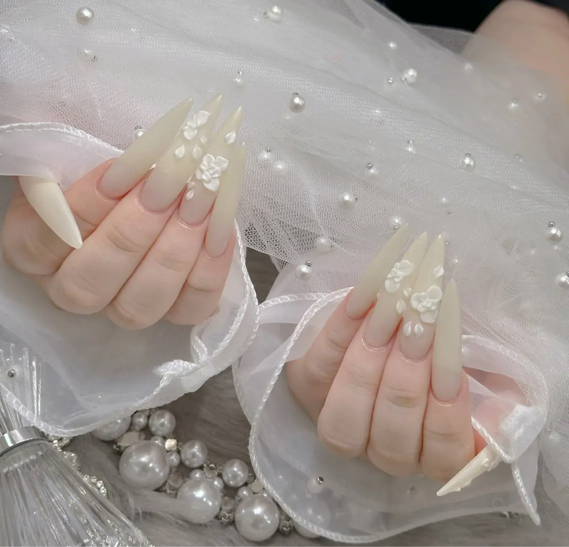 ネイル ハンドネイル Luna Nail.Novaのネイルデザイン