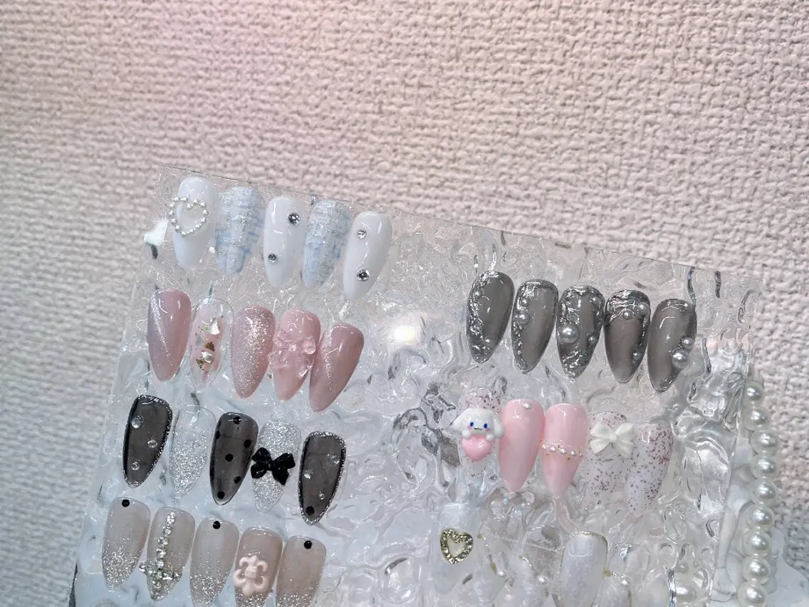 ネイル ハンドネイル グロー ネイルのネイルデザイン