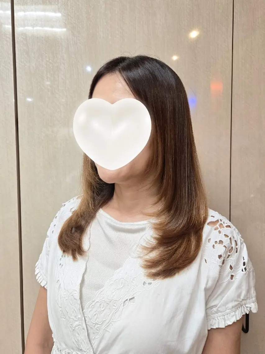 セミロング 顔周りカット ハイレイヤー レイヤーカット カット トリートメント 小筆 耀のマツエク・マツパデザイン