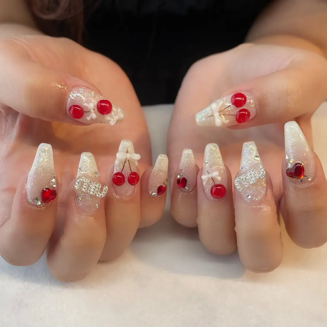 ネイル ハンドネイル 💎🐰 saki. m 🐰💎のネイルデザイン