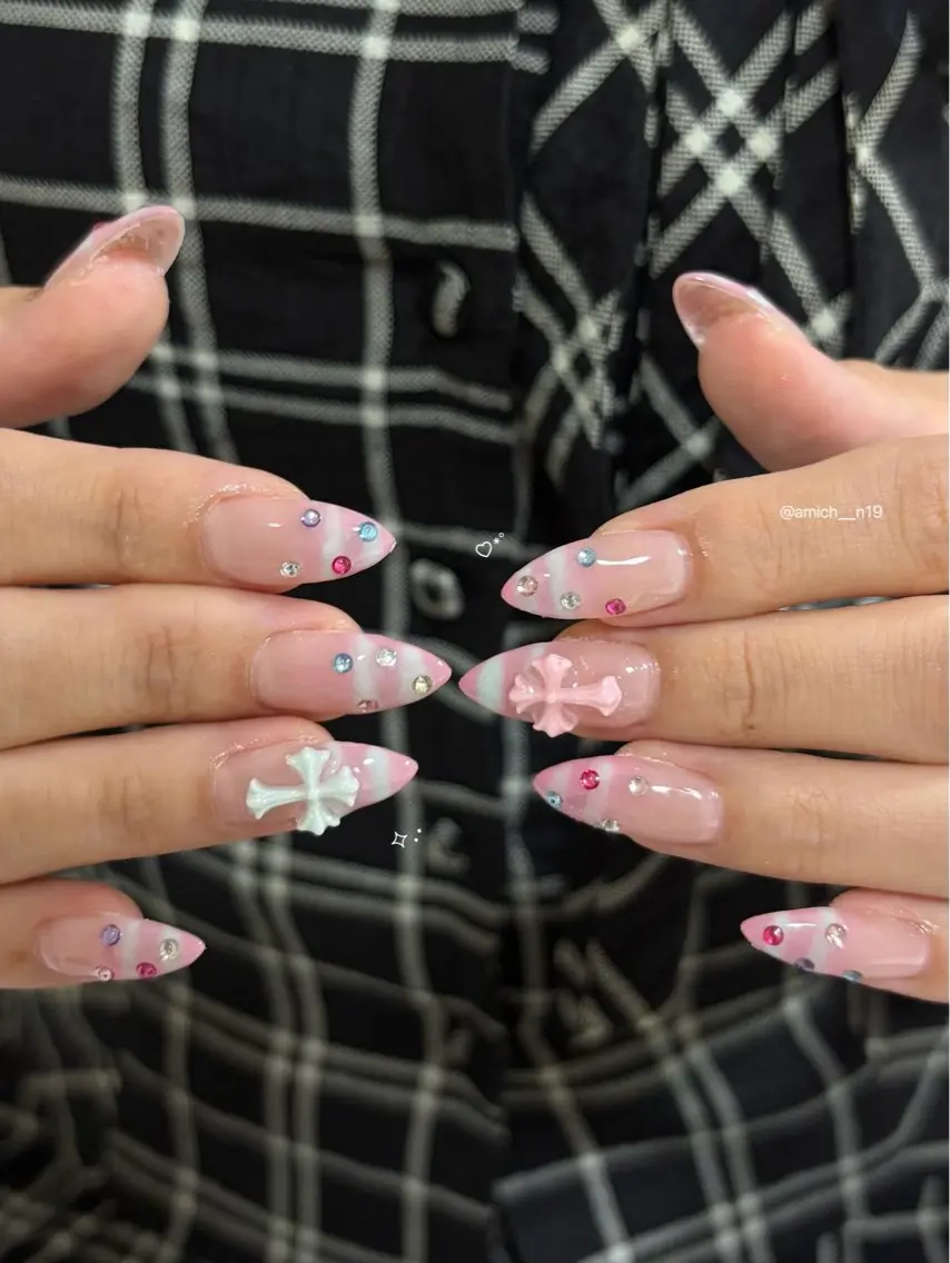 ネイル ハンドネイル ayumi ✩.*˚のネイルデザイン