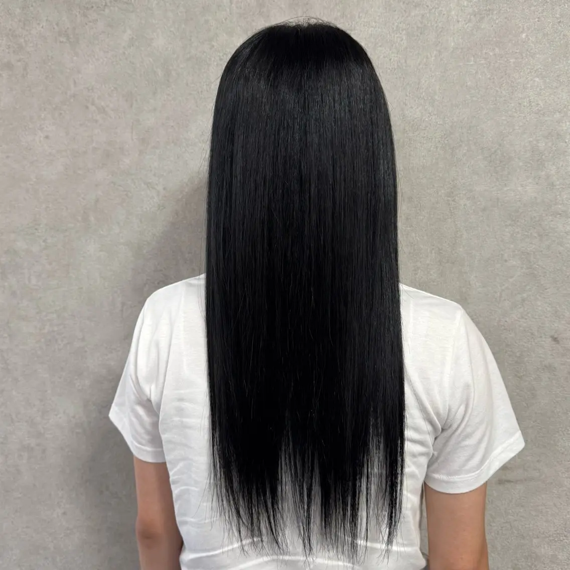ロング カラー 黒髪 ブルーカラー ブルーブラック 透明感カラー ヘアカラー トリートメント DILGA LINK Rioのヘアスタイル